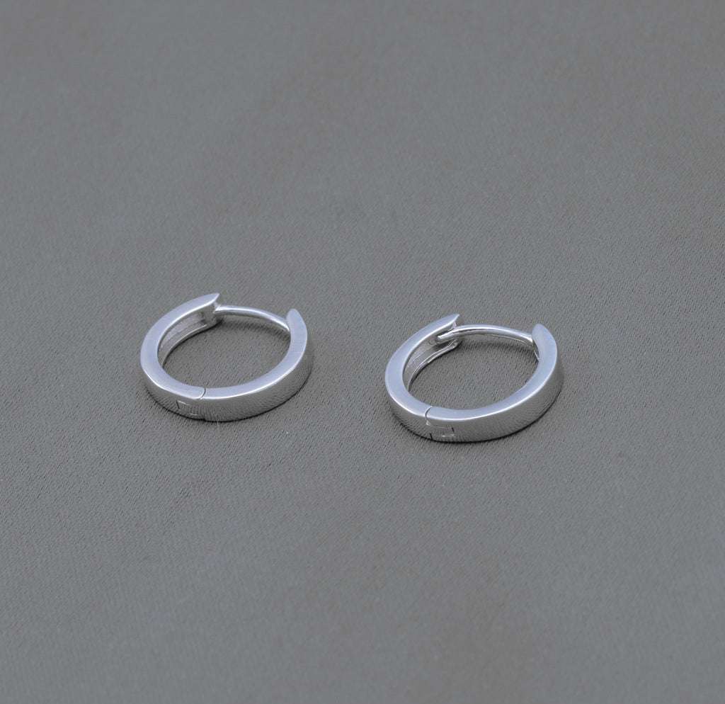 Small Classic Hoop Earrings in Sterling Silver