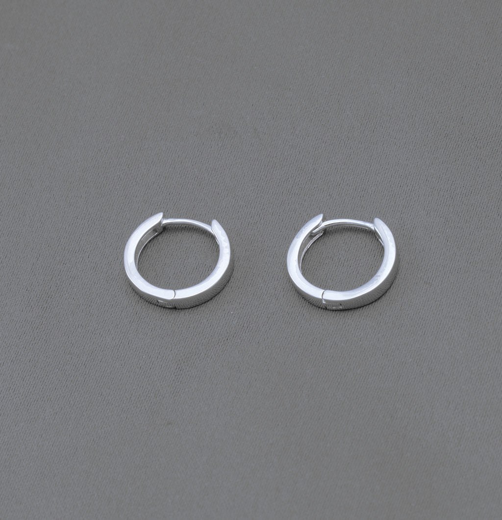 Small Classic Hoop Earrings in Sterling Silver