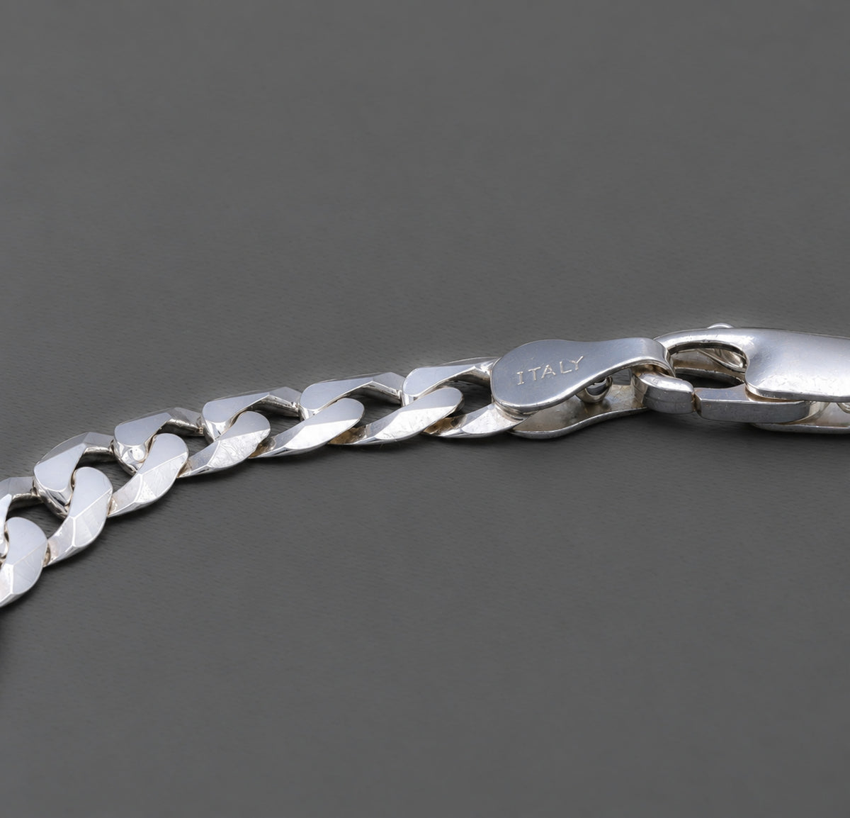 Slim Cuban Link Bracelet in Sterling Silver – 9 Inch — view 2